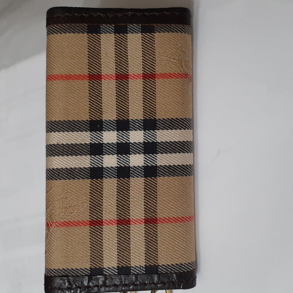 Burberry's Vintage Key Case Euc Authentic - image 6